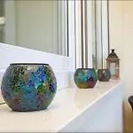 Put Meja Apartment